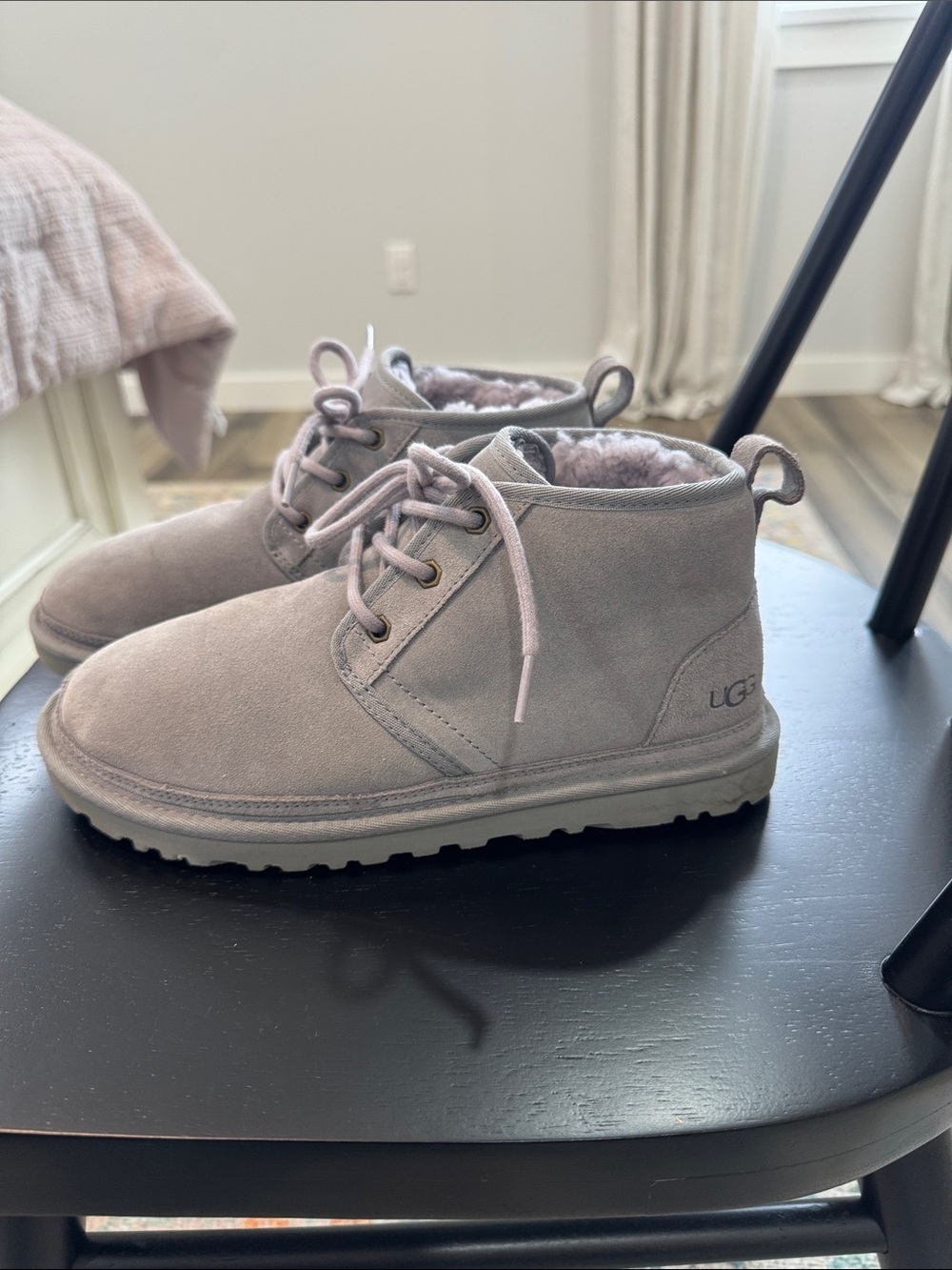 UGG Womens Suede Ankle Boots in Light Dusty Grey